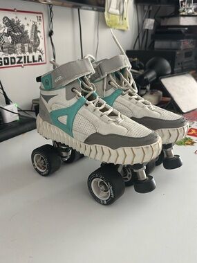 White & Teal Roller Skate Sneakers - Elite